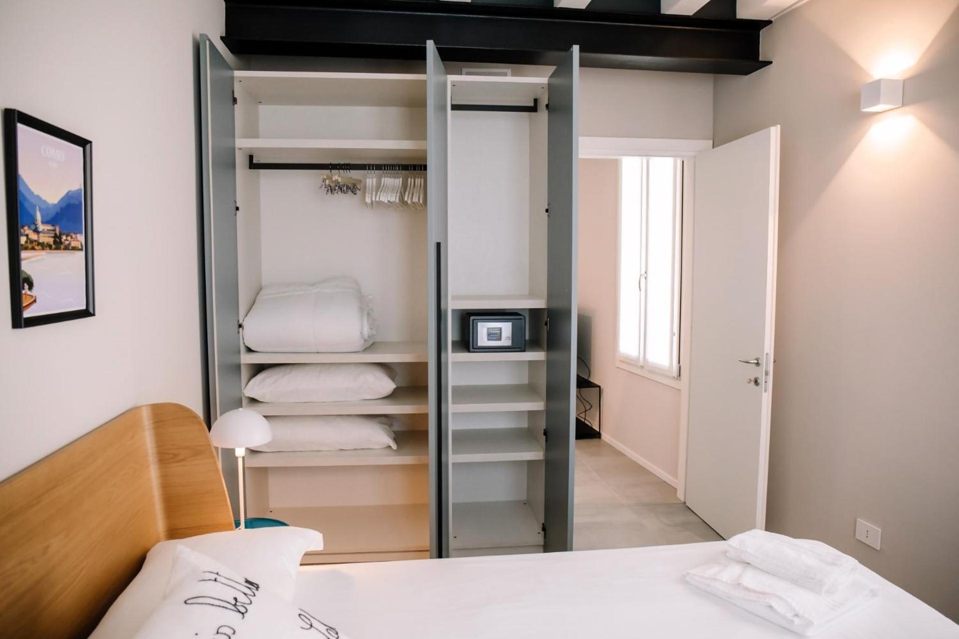 Elegant Beige Apartment - 5 Minutes From The Lake كومو المظهر الخارجي الصورة