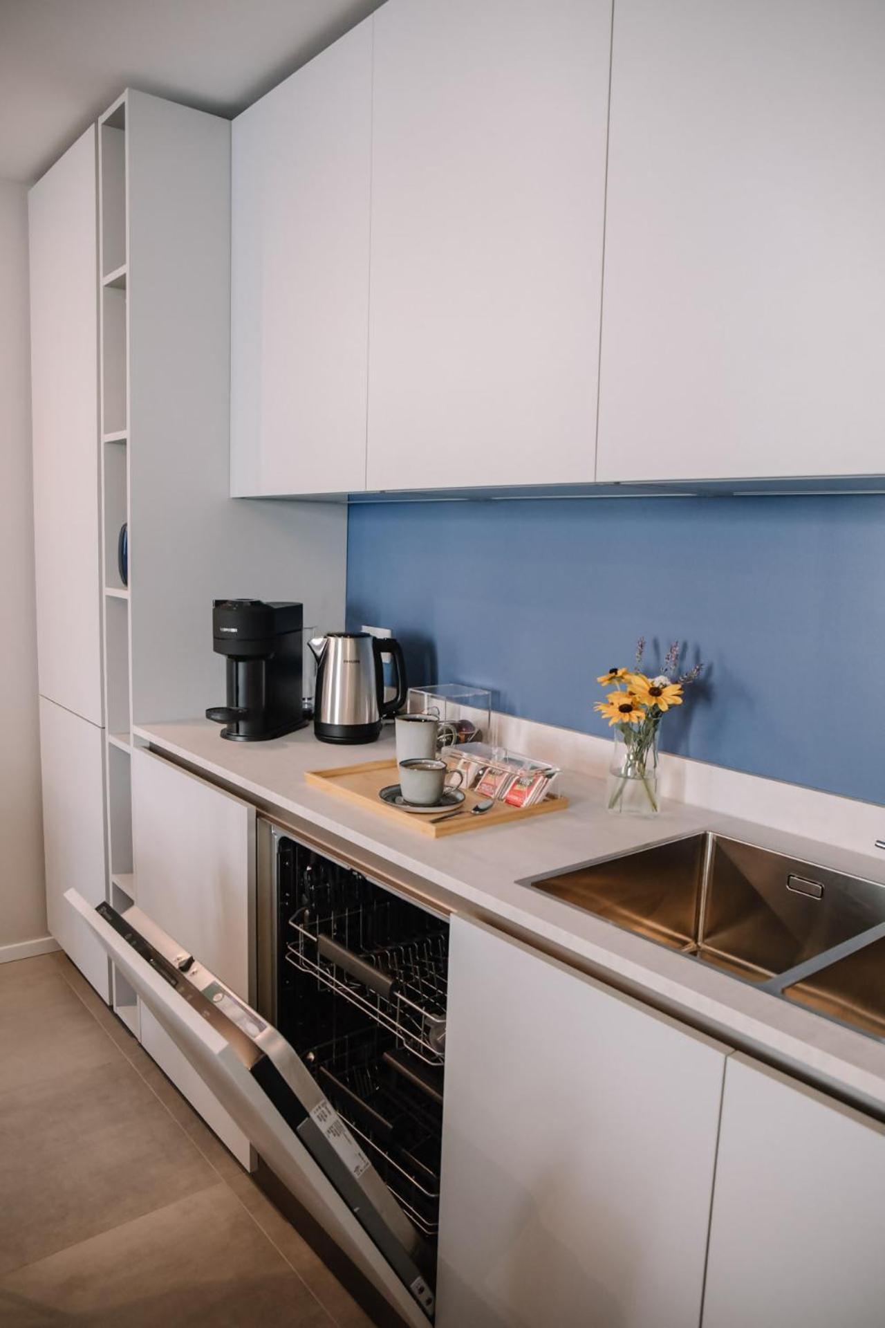 Elegant Beige Apartment - 5 Minutes From The Lake كومو المظهر الخارجي الصورة